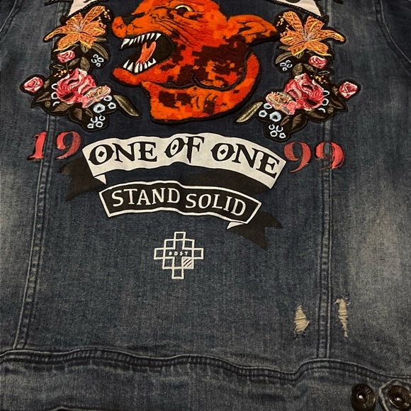 8ighth dstrkt denim button up distressed embroidered jean jacket - Picture 6 of 14